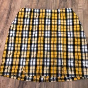 yellow and black mini skirt